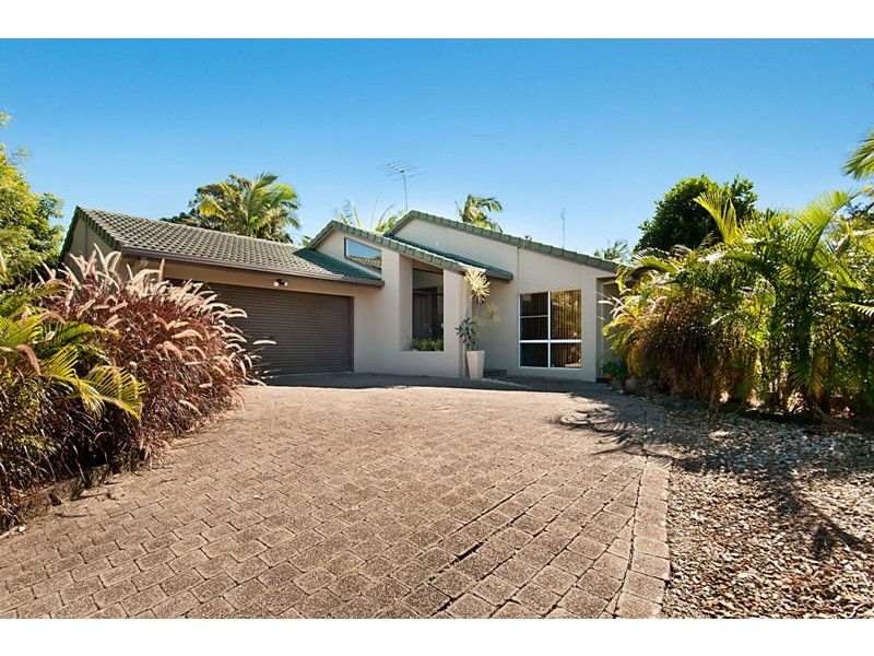102 Karawatha Drive, Mountain Creek QLD 4557