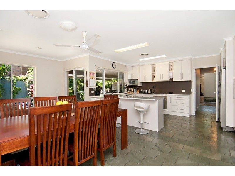 102 Karawatha Drive, Mountain Creek QLD 4557