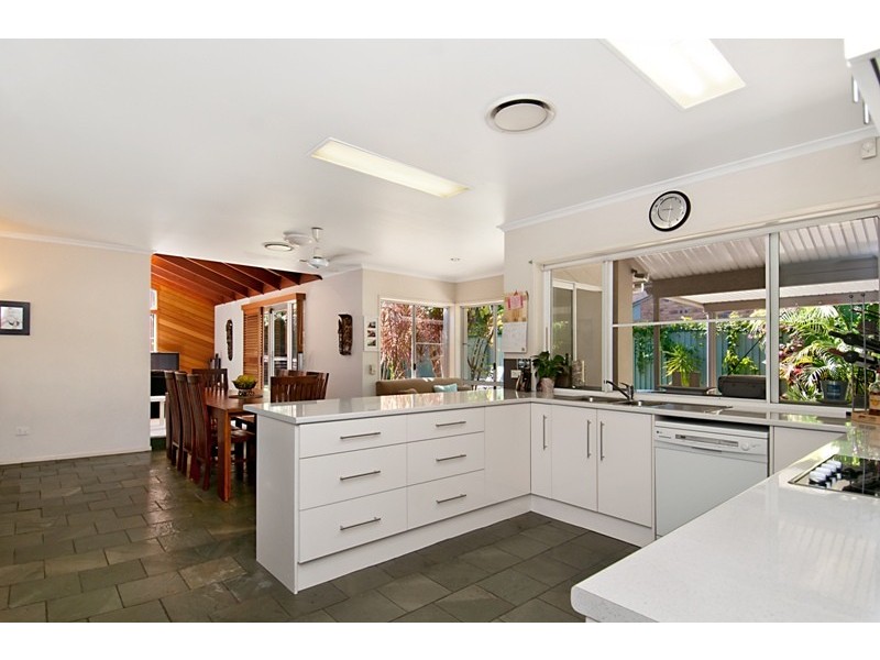 102 Karawatha Drive, Mountain Creek QLD 4557