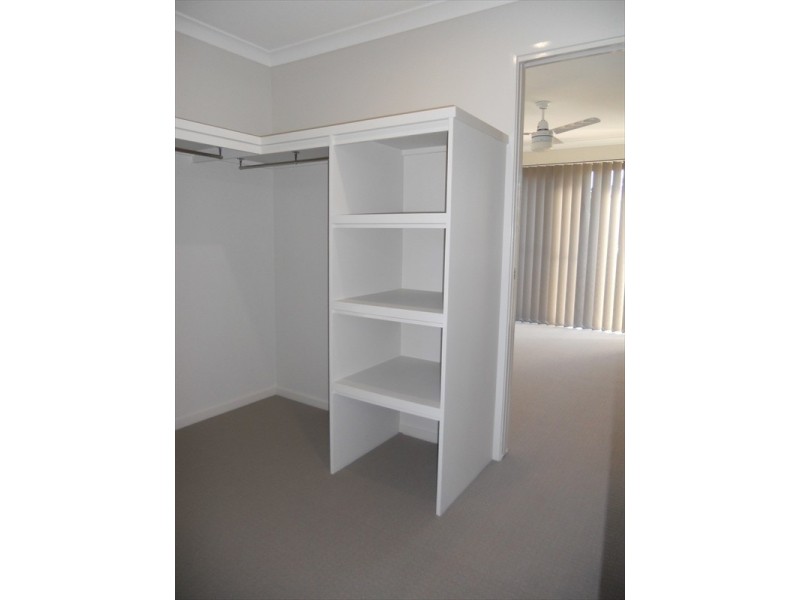 2/240 Broadwater Avenue West, Maroochydore QLD 4558