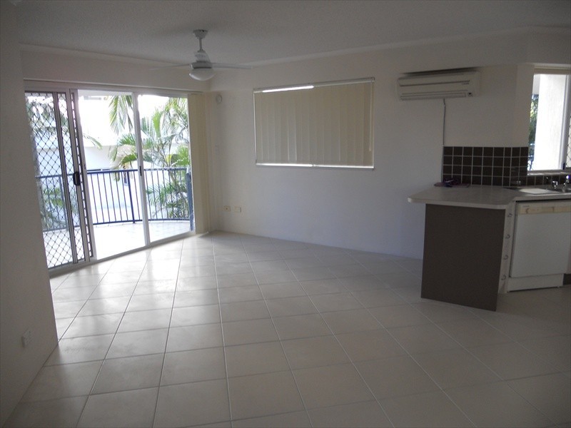 2/11 Foote Street, Mooloolaba QLD 4557