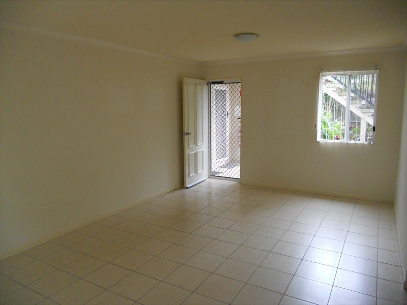 1/6 Low Street, Yandina QLD 4561