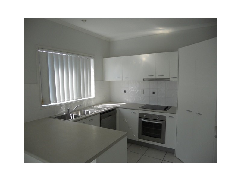 9 Irving Place, Sippy Downs QLD 4556