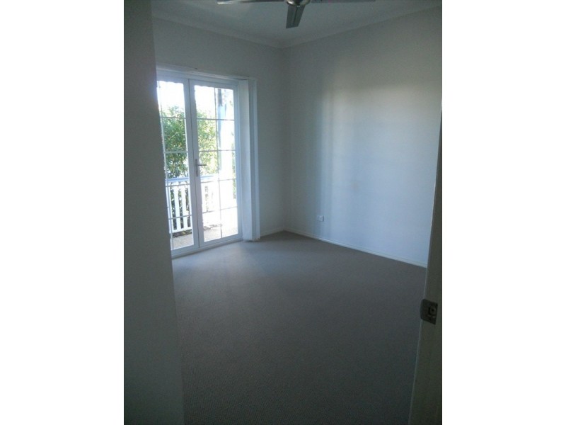 9 Irving Place, Sippy Downs QLD 4556
