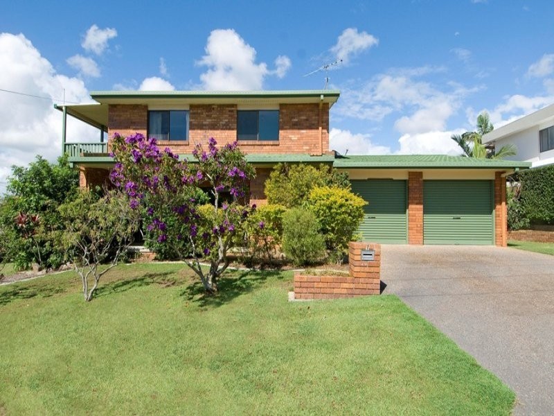 1 Warrina Court, Mooloolaba QLD 4557