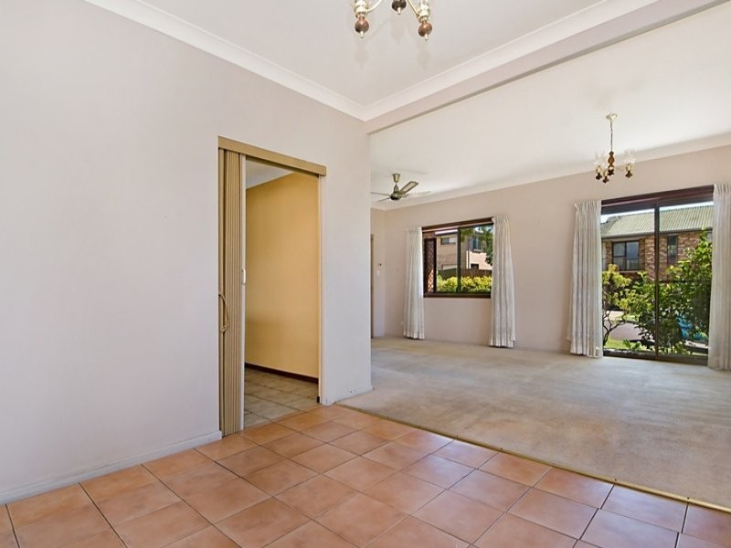 1 Warrina Court, Mooloolaba QLD 4557