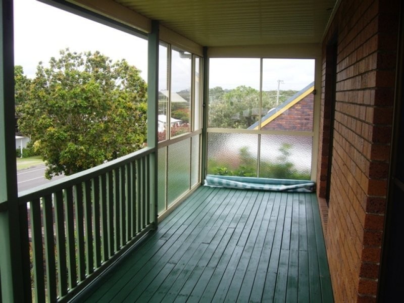 1 Warrina Court, Mooloolaba QLD 4557