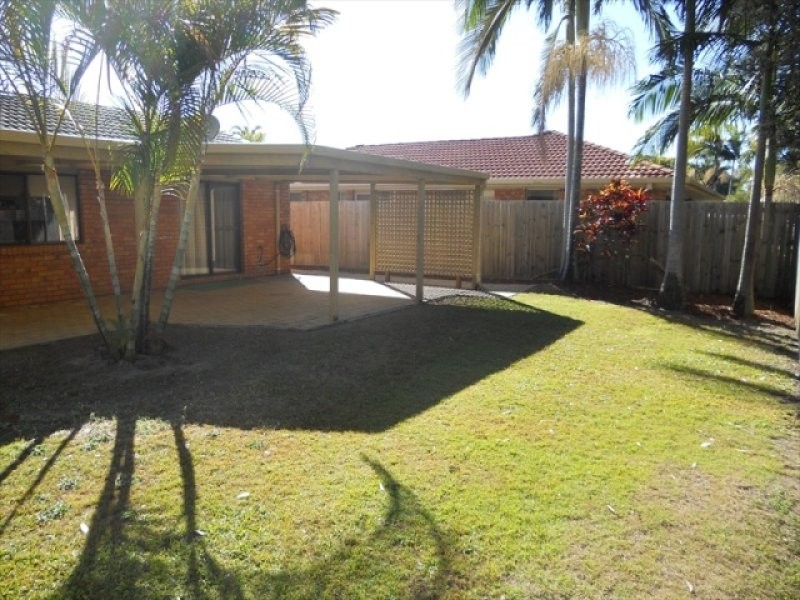 8 Peacock Crescent, Bokarina QLD 4575