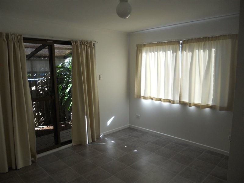 8 Peacock Crescent, Bokarina QLD 4575