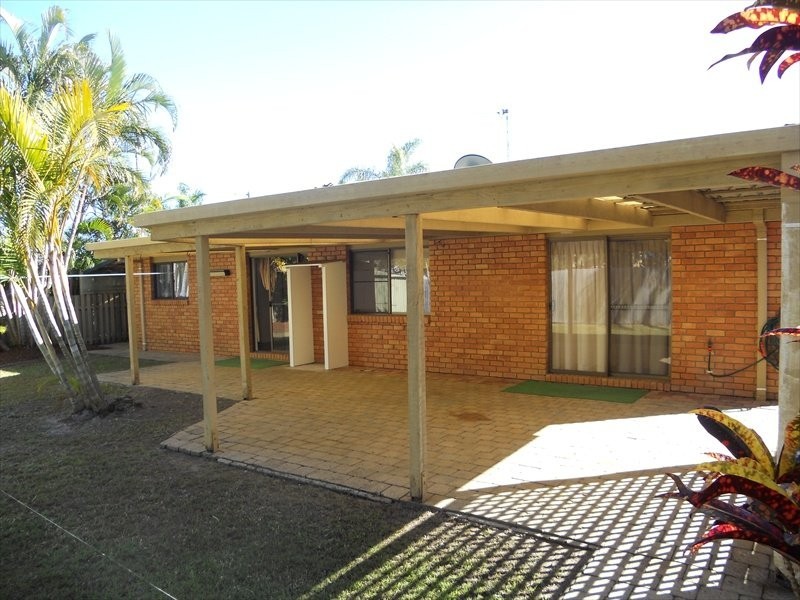 8 Peacock Crescent, Bokarina QLD 4575