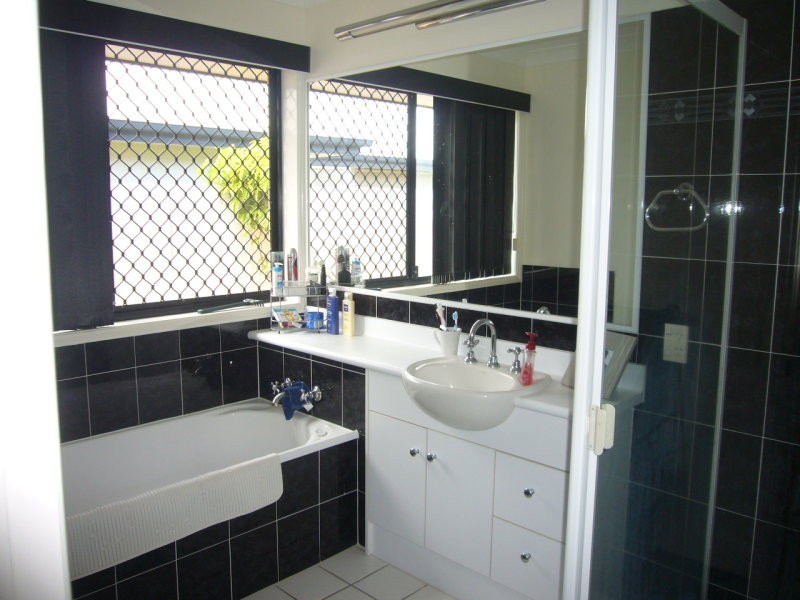 27 Dorian Crescent, Sippy Downs QLD 4556