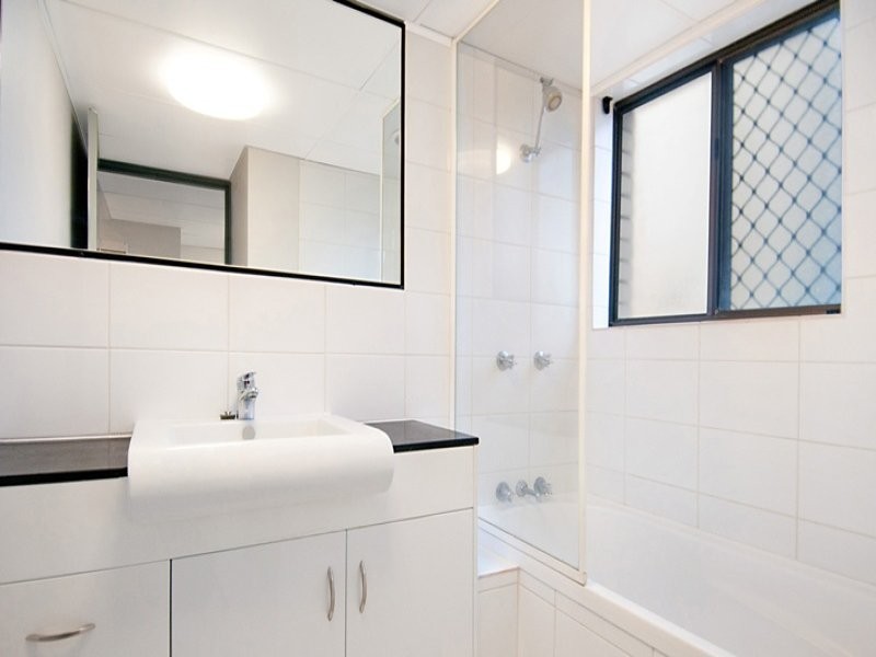 Unit 4 Barbican 34-36 River Esplanade, Mooloolaba QLD 4557