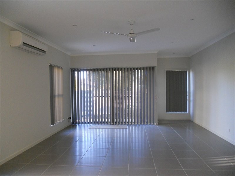 1/240 Broadwater Avenue West, Maroochydore QLD 4558