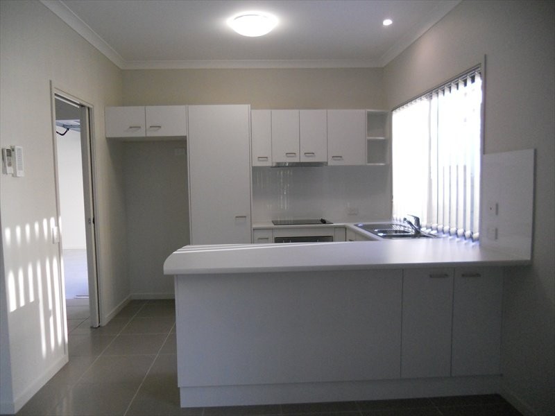 1/240 Broadwater Avenue West, Maroochydore QLD 4558