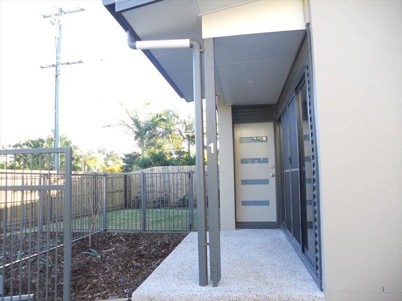 1/240 Broadwater Avenue West, Maroochydore QLD 4558