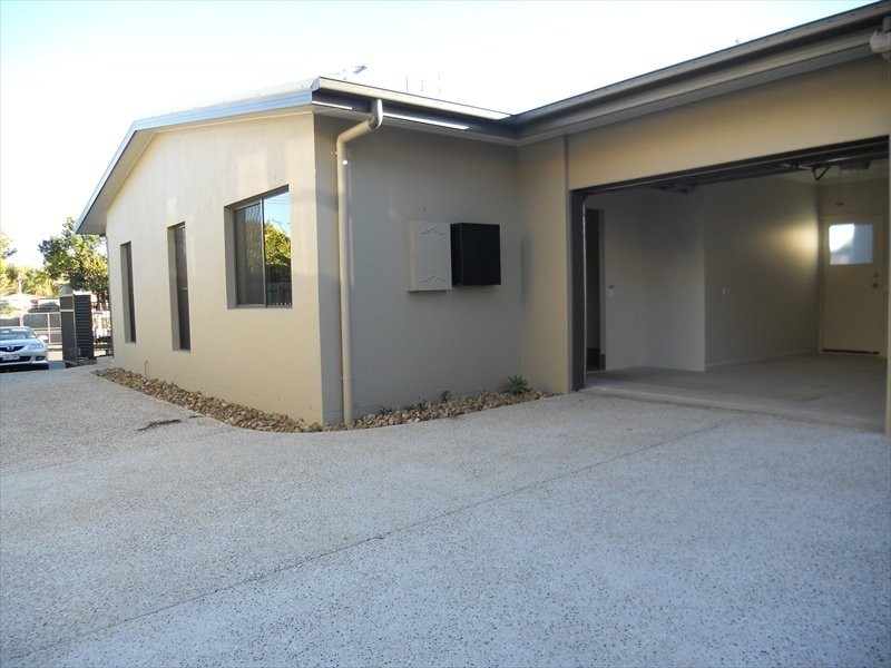 1/240 Broadwater Avenue West, Maroochydore QLD 4558