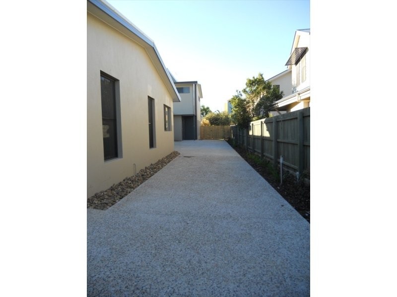 1/240 Broadwater Avenue West, Maroochydore QLD 4558