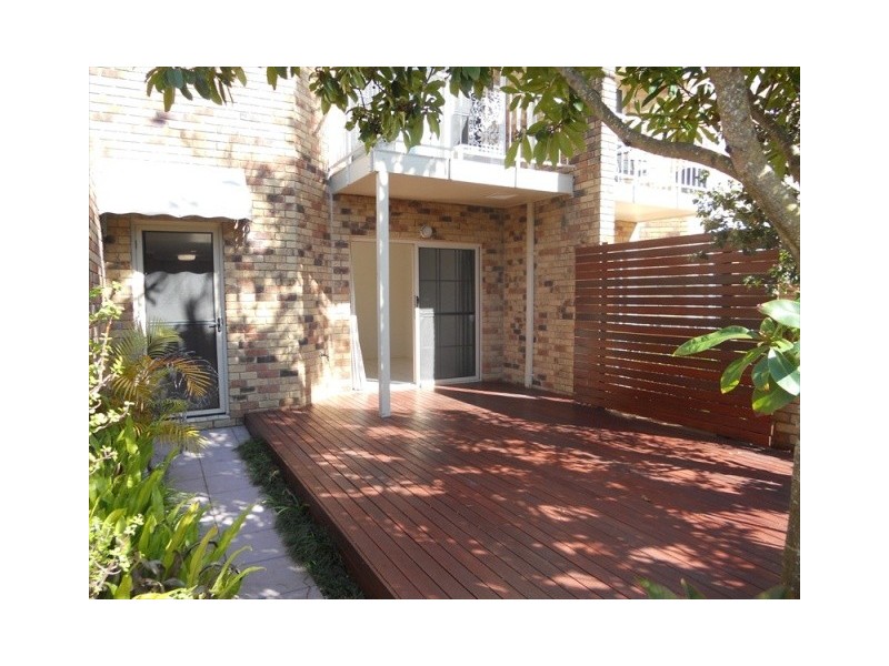 2/42 Fifth Avenue, Maroochydore QLD 4558