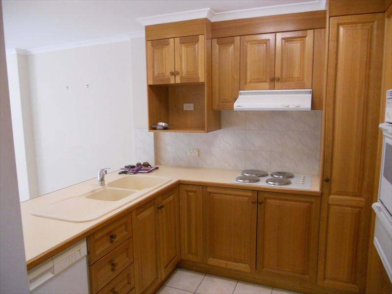 2/42 Fifth Avenue, Maroochydore QLD 4558