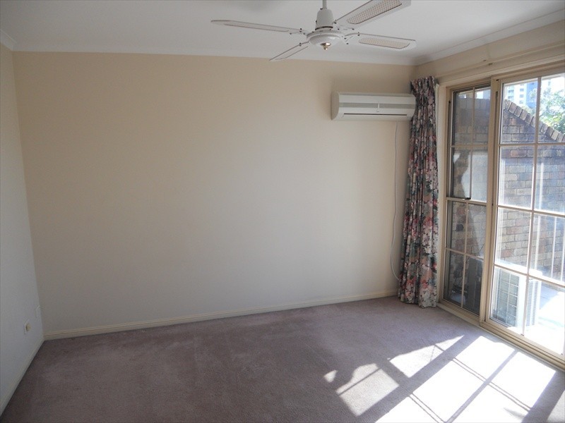 2/42 Fifth Avenue, Maroochydore QLD 4558