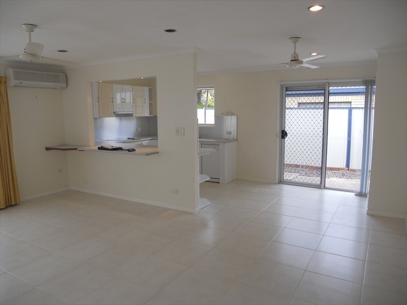 32  Undara Avenue, Buddina QLD 4575