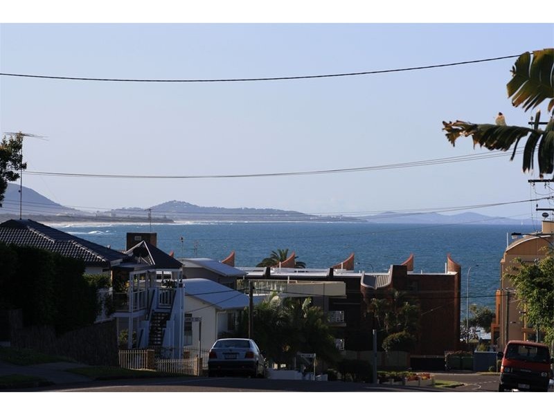 Unit 4 Hakea 31 Mayfield Street, Alexandra Headland QLD 4572