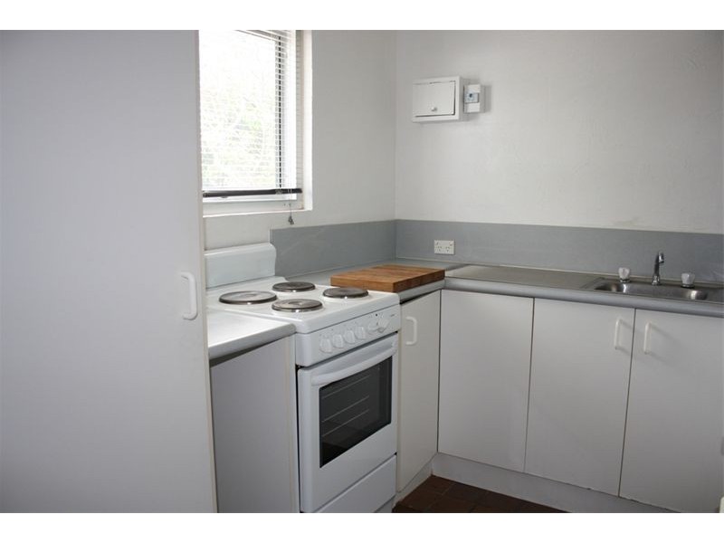 Unit 4 Hakea 31 Mayfield Street, Alexandra Headland QLD 4572