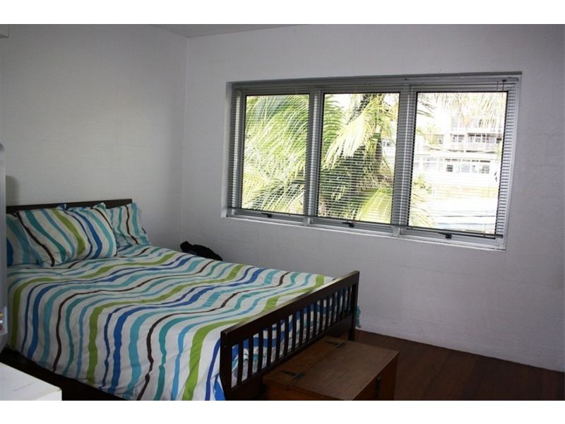 Unit 4 Hakea 31 Mayfield Street, Alexandra Headland QLD 4572