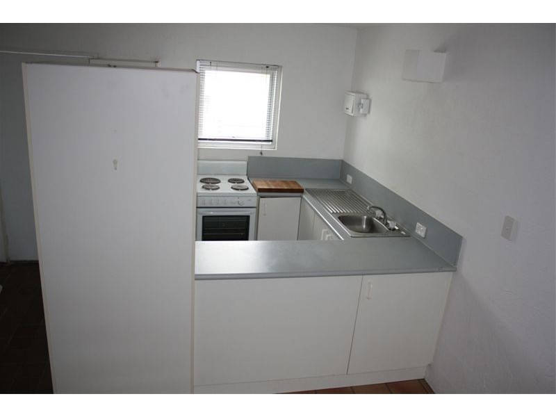 Unit 4 Hakea 31 Mayfield Street, Alexandra Headland QLD 4572