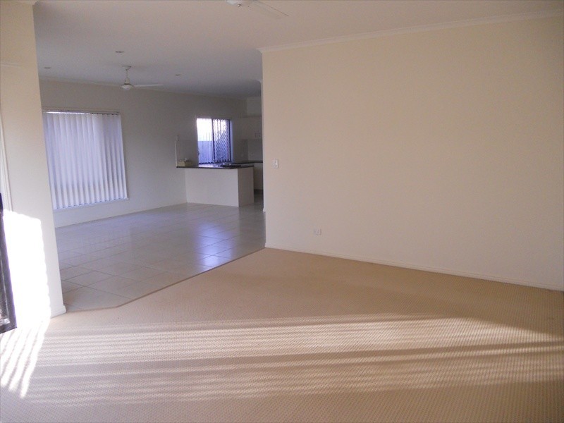 17 Irving Place, Sippy Downs QLD 4556