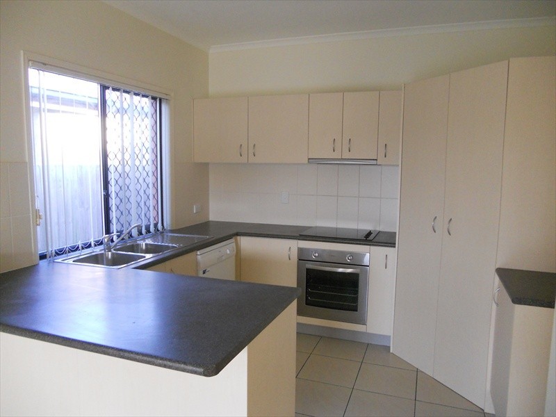17 Irving Place, Sippy Downs QLD 4556