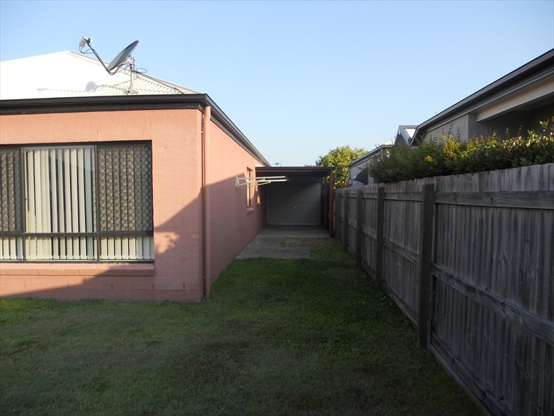 17 Irving Place, Sippy Downs QLD 4556