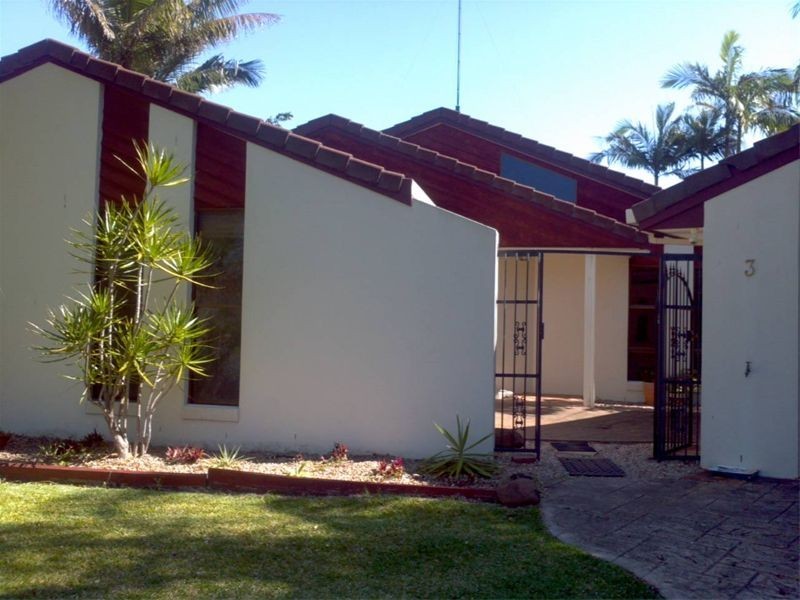 3 Christine Court, Mooloolaba QLD 4557