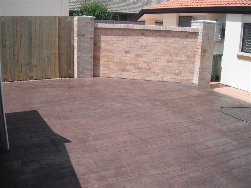 2/5 Mirrool Street, Warana QLD 4575