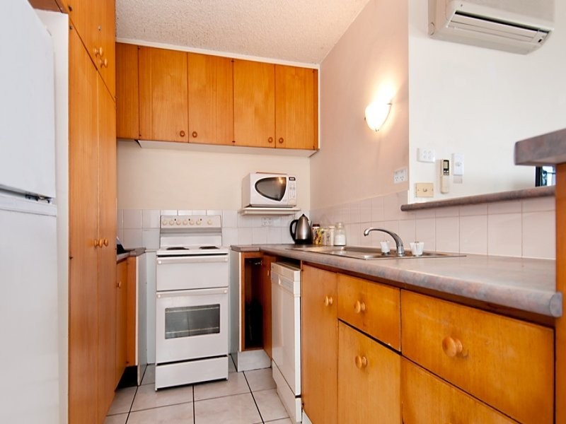 Unit 9 ‘Tawarri’ 238 Alexandra Parade, Alexandra Headland QLD 4572