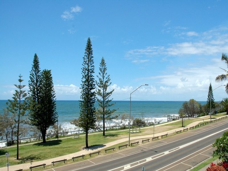 Unit 9 ‘Tawarri’ 238 Alexandra Parade, Alexandra Headland QLD 4572