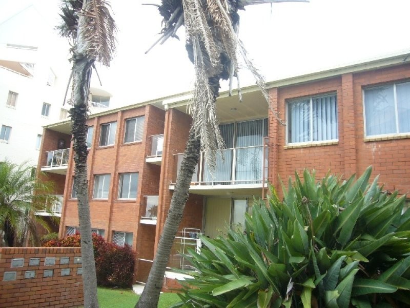 2/15 Buderim Avenue, Mooloolaba QLD 4557
