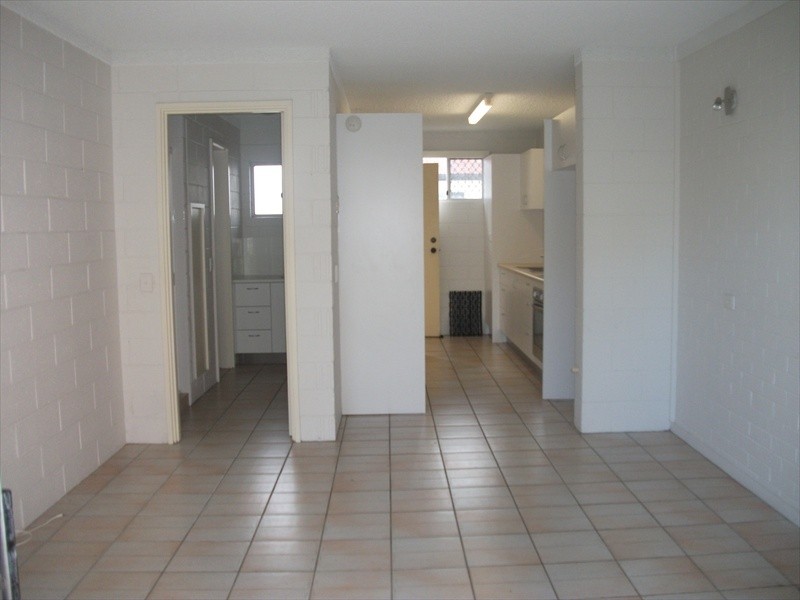 2/15 Buderim Avenue, Mooloolaba QLD 4557