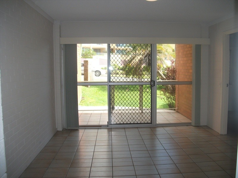 2/15 Buderim Avenue, Mooloolaba QLD 4557
