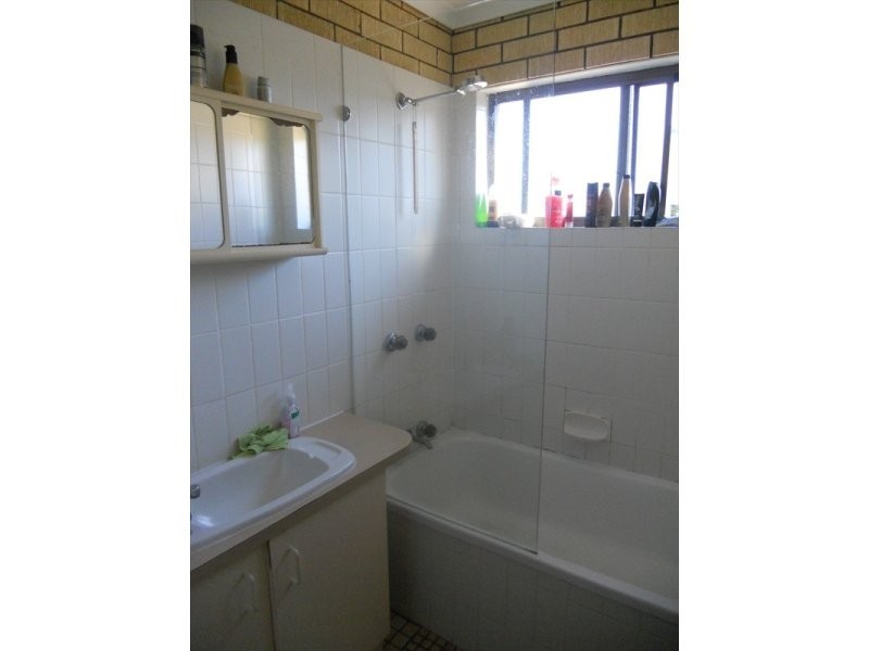 3/2 Barooga Crescent, Mooloolaba QLD 4557