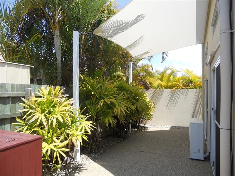 10 Mauritius Crescent, Kawana Island QLD 4575