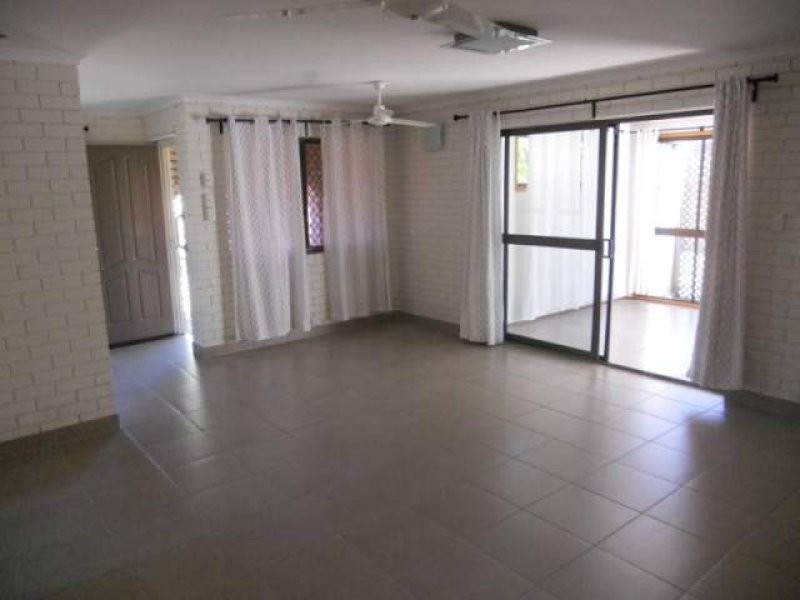9 Bermagui Crescent, Buddina QLD 4575