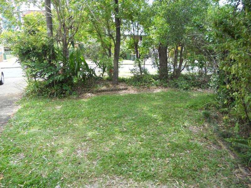 1/2 Barooga Crescent, Mooloolaba QLD 4557