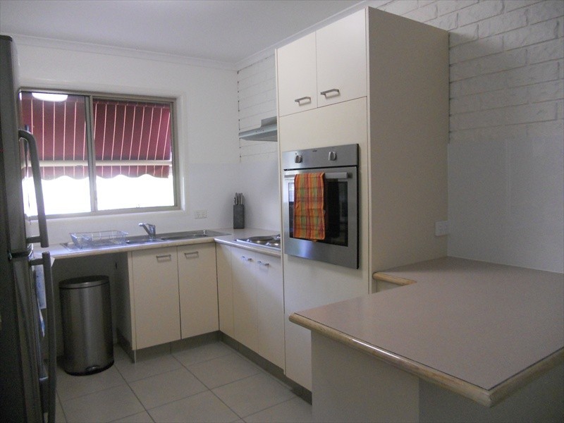 2/16 Barnes Drive, Buderim QLD 4556
