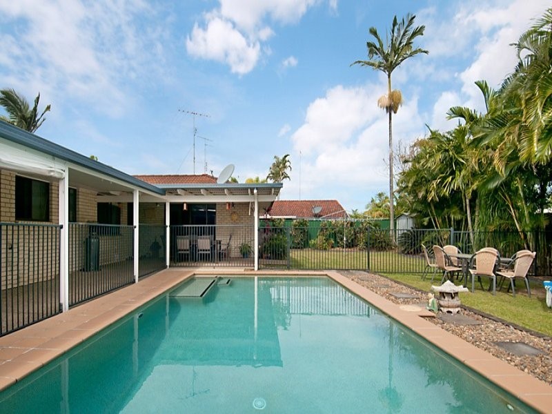 38 Parkway Drive, Mooloolaba QLD 4557