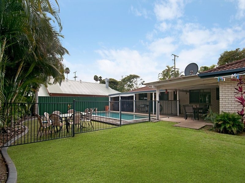 38 Parkway Drive, Mooloolaba QLD 4557