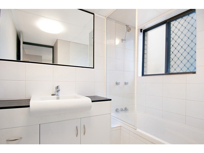 4/34-36 River Esplanade, Mooloolaba QLD 4557