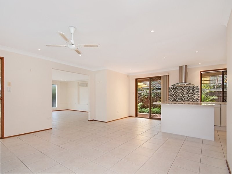 14 Murrindi Street, Minyama QLD 4575