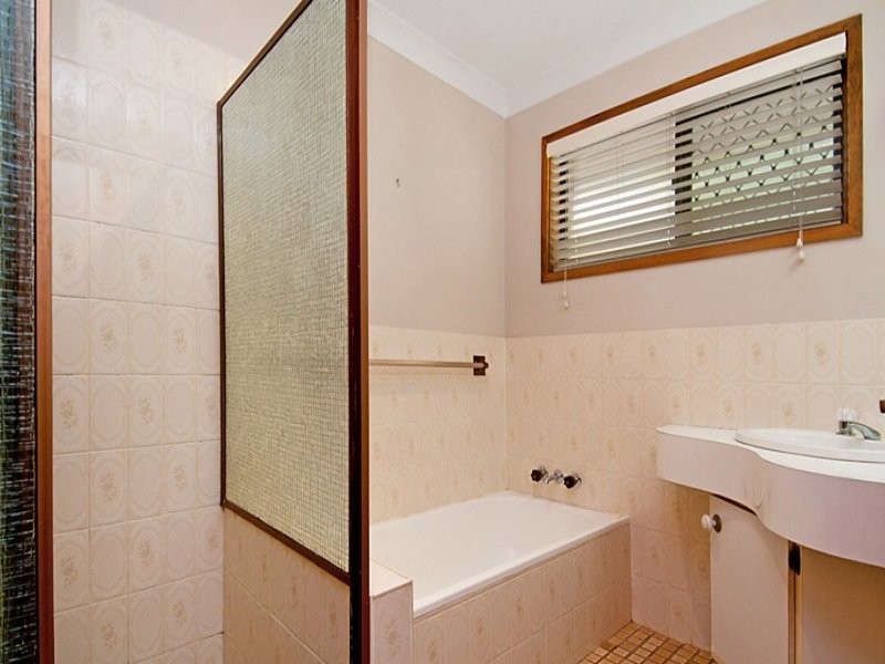 14 Murrindi Street, Minyama QLD 4575