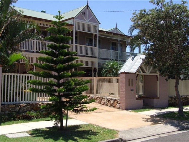 11 Kambora Street, Warana QLD 4575